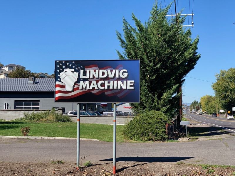 The Lindvig Machine sign and shop on S Pacific Hwy in Phoenix, Oregon